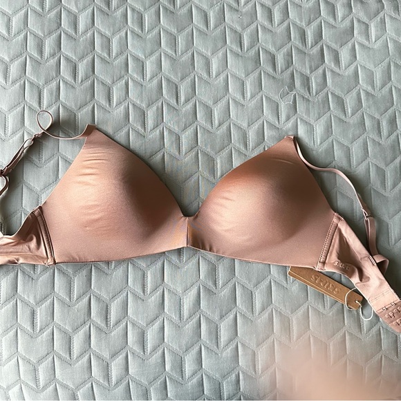 SKIMS Women's Intimates Bra in Light Brown - Picture 1 of 4